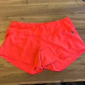 Oiselle Roga Shorts